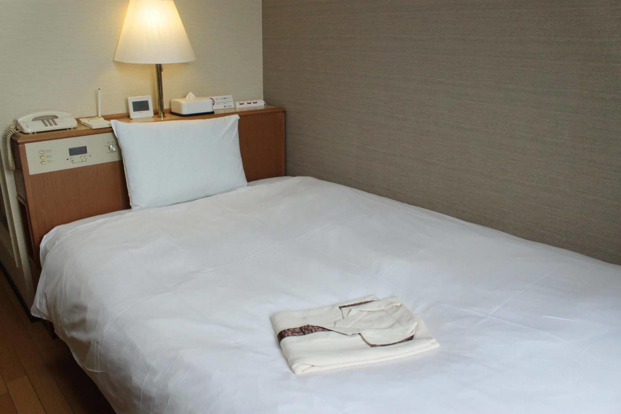 Smile Hotel Ацуги Екстериор снимка