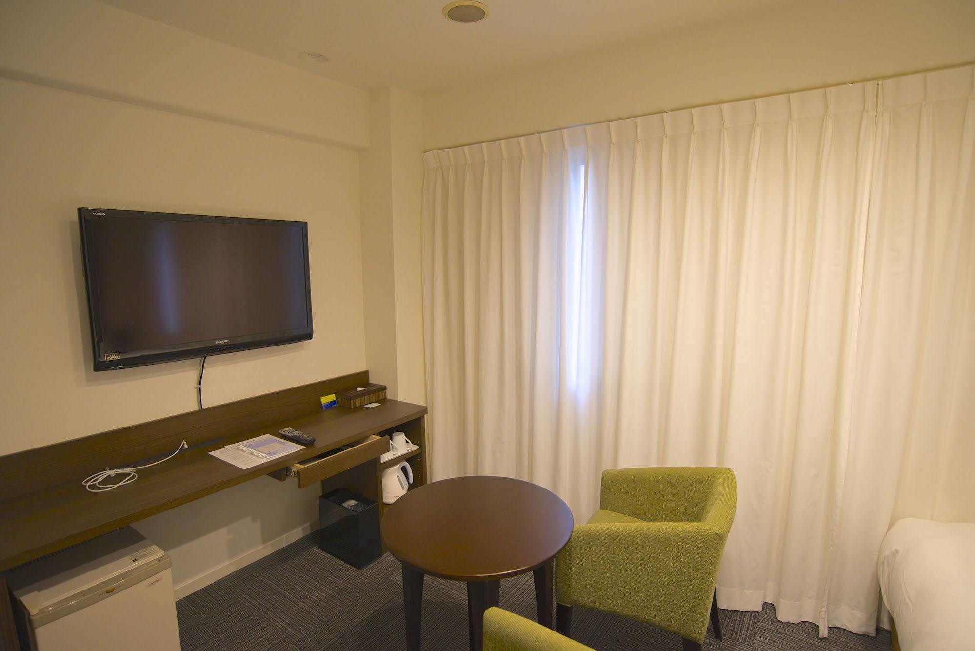 Smile Hotel Ацуги Екстериор снимка